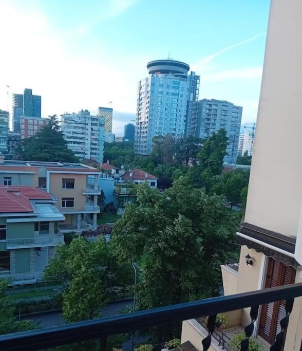 Tirana Road Blloku Area Appartement Buitenkant foto