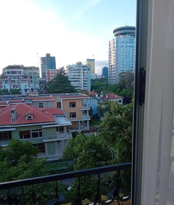 Tirana Road Blloku Area Appartement Buitenkant foto
